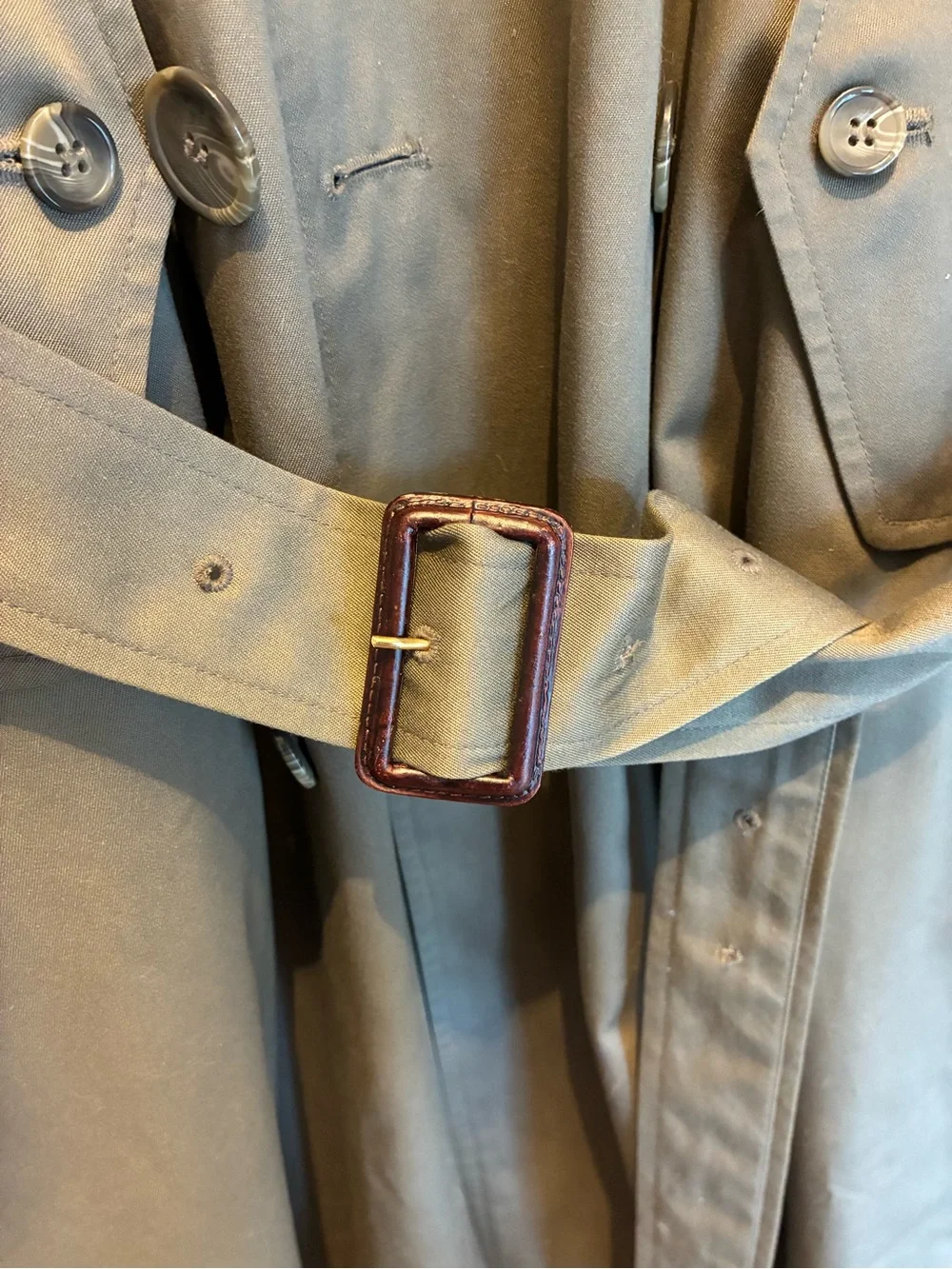 Vintage double-breasted rain trenchcoat